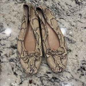Snakeskin Patterned Women's Flats